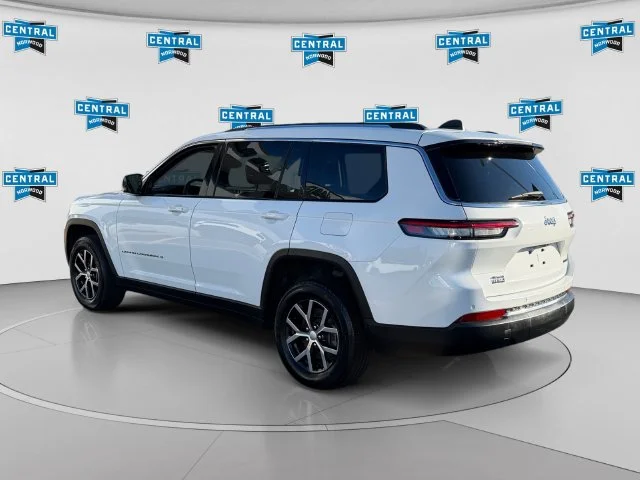 Certified Used 2023 White Jeep Limited image 4