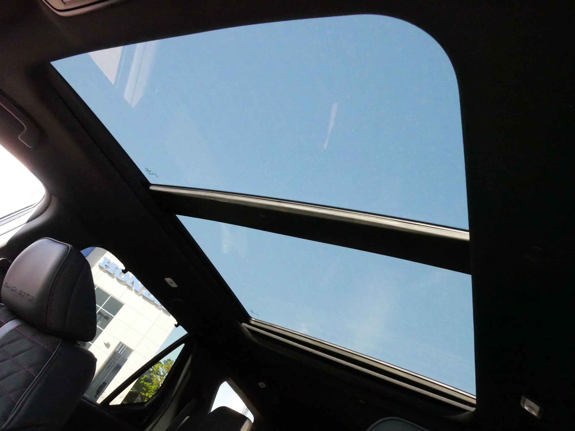 2026 Honda Pilot Black Edition - Photo 35
