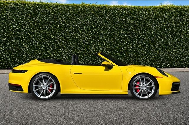 Used 2023  Porsche Carrera 4S image 3
