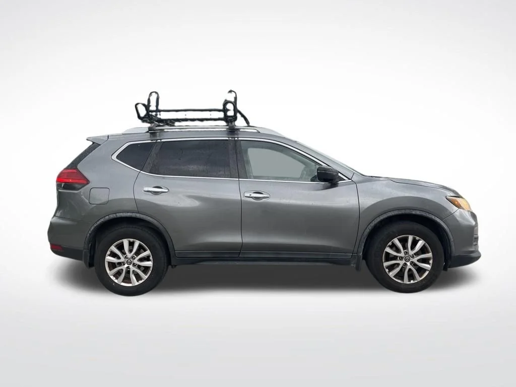 Used 2017 Gun Metallic Nissan SV image 4
