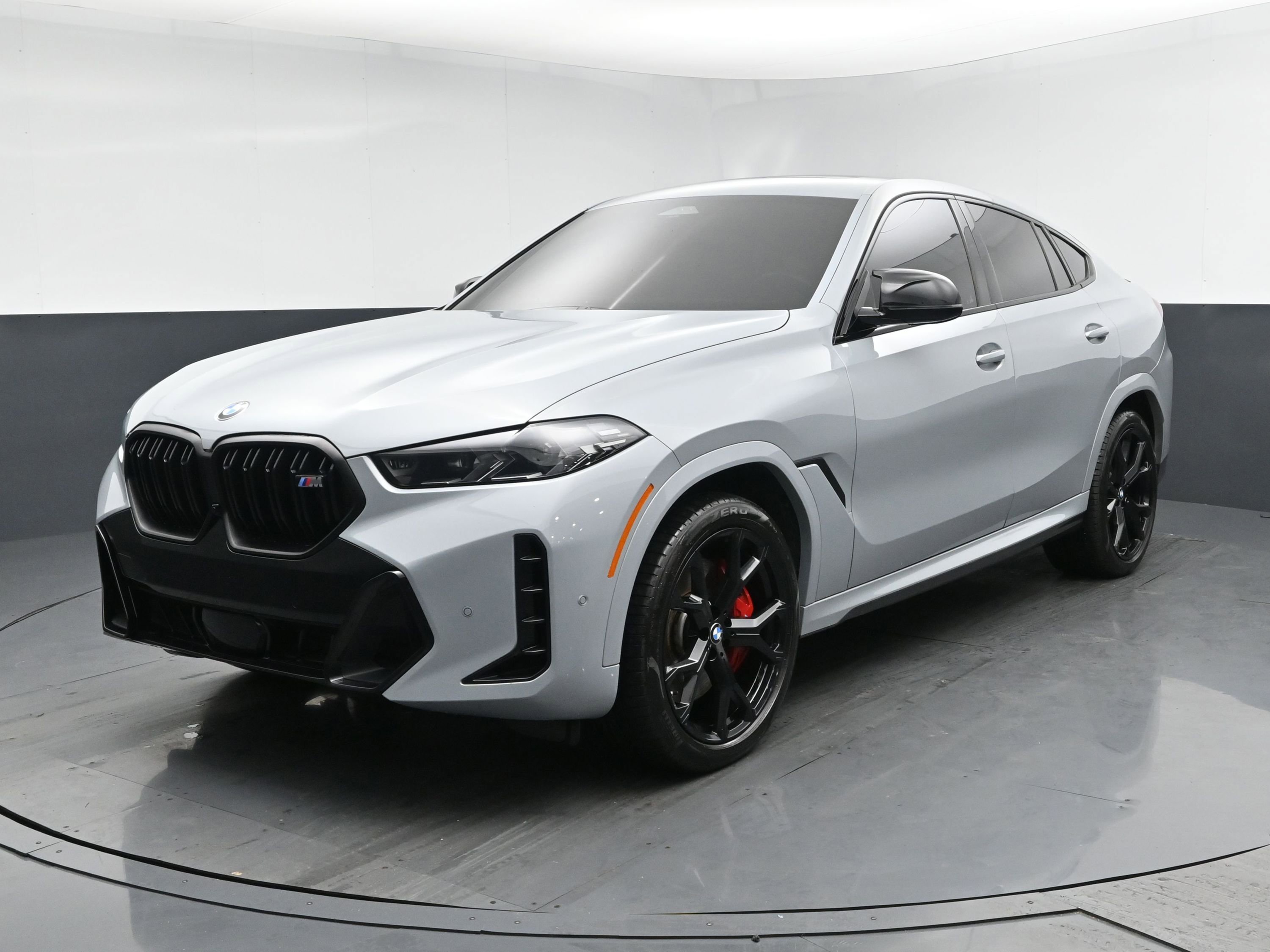 2024 BMW X6 M60i's photo