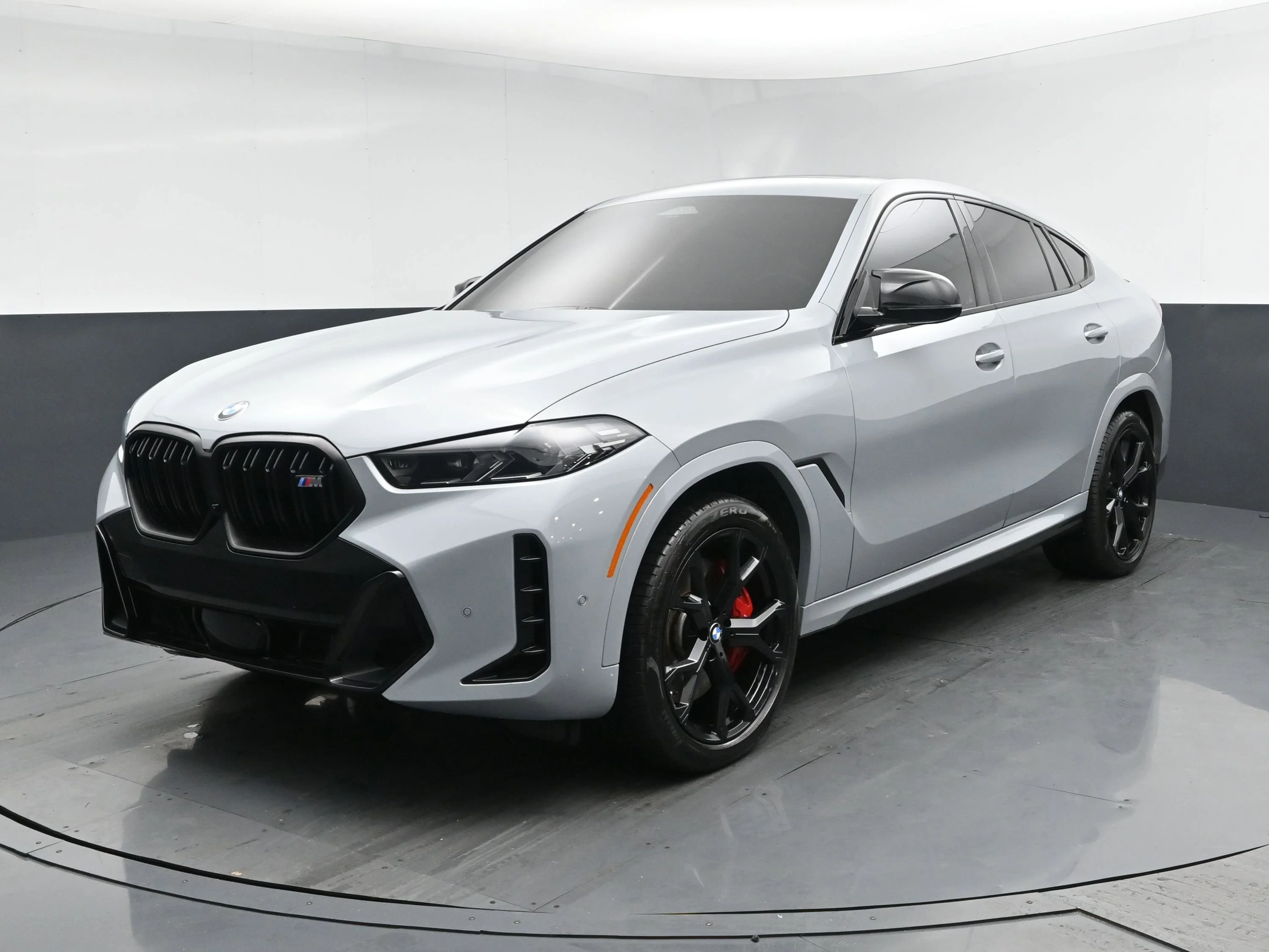 2024 BMW X6 M60i's photo
