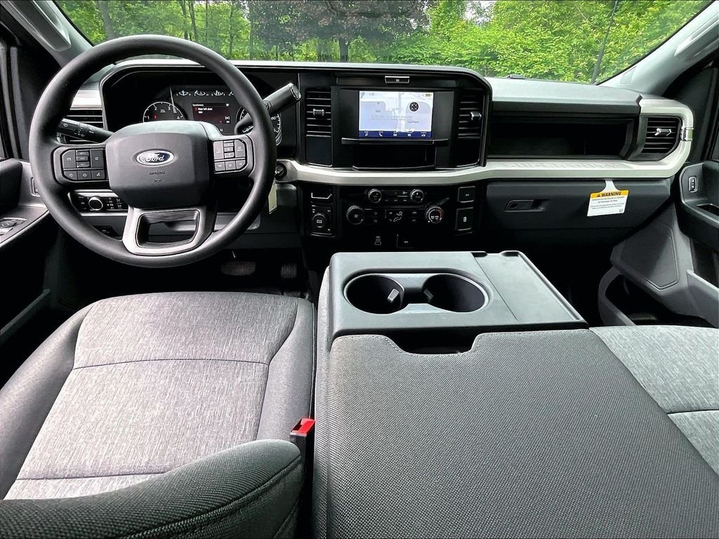 New 2026 Oxford White Ford XL image 6