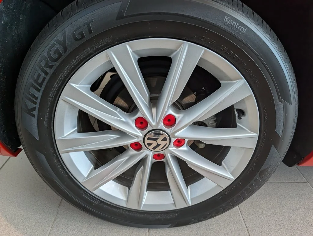Used 2019 Orange Volkswagen 2.0T SE image 42
