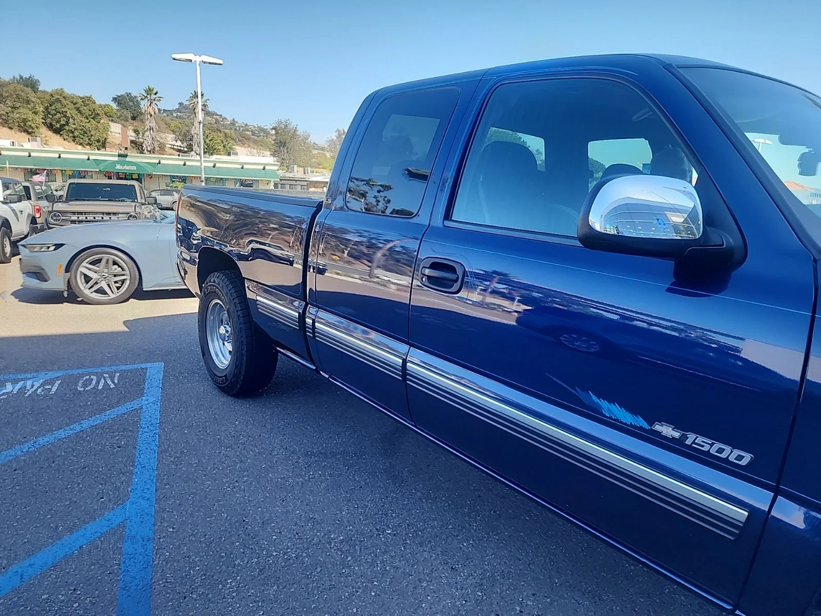 Used 2001 Blue Chevrolet LS image 4