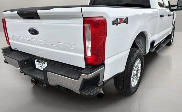 Used 2025 White Ford XLT image 34