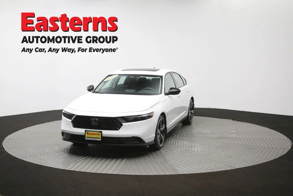 Used 2026 White Honda SE image 53