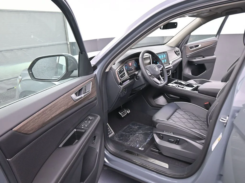 New 2026  Volkswagen 2.0T SEL Premium R-Line image 38