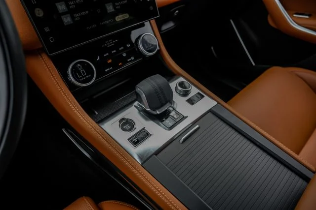 2026 Jaguar F-Pace R-Dynamic S - Photo 28