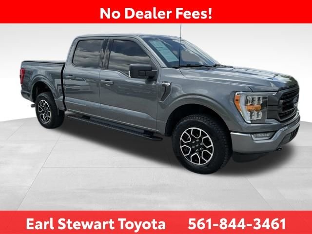 Used 2022 Gray Ford XLT image 2