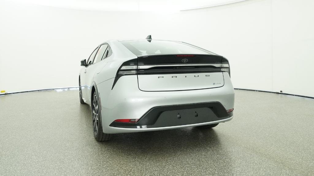 2026 Toyota Prius Plug-in Hybrid XSE - Photo 17