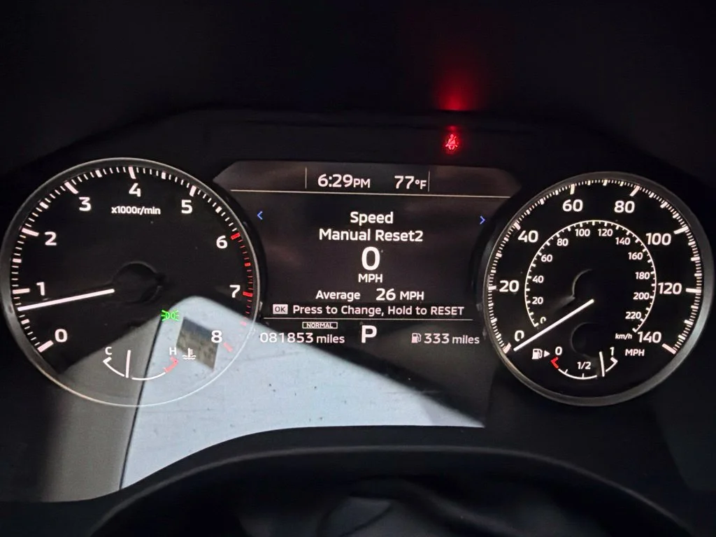 Used 2022 Silver Mitsubishi ES image 18