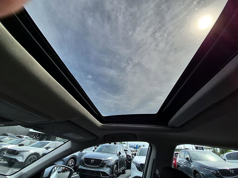 Used 2023 Lunar Silver Metallic Honda EX image 27