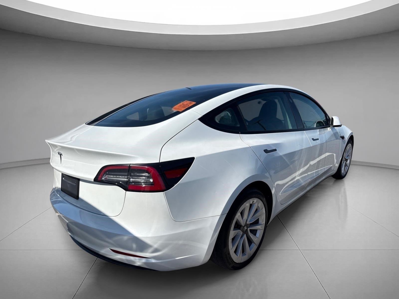 Used 2023  Tesla  image 14