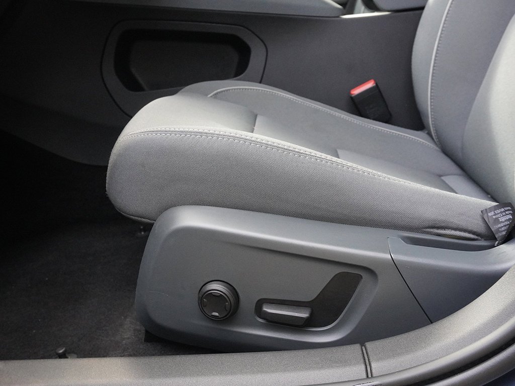 Used 2024 Blue Polestar Long Range Dual Motor image 26