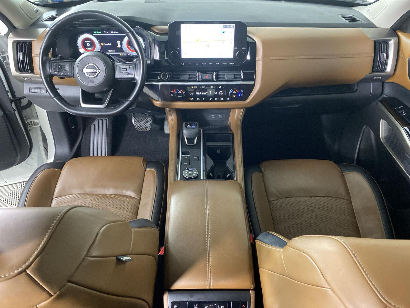 Used 2022 Pearl White Tricoat/Super Black Nissan Platinum image 30