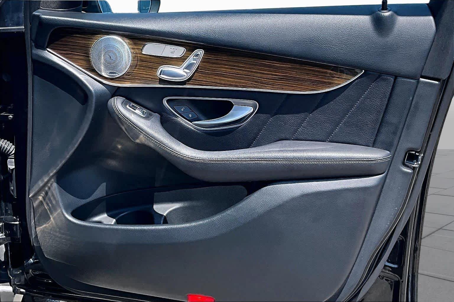 Used 2018 Black Mercedes-Benz GLC 300 image 19