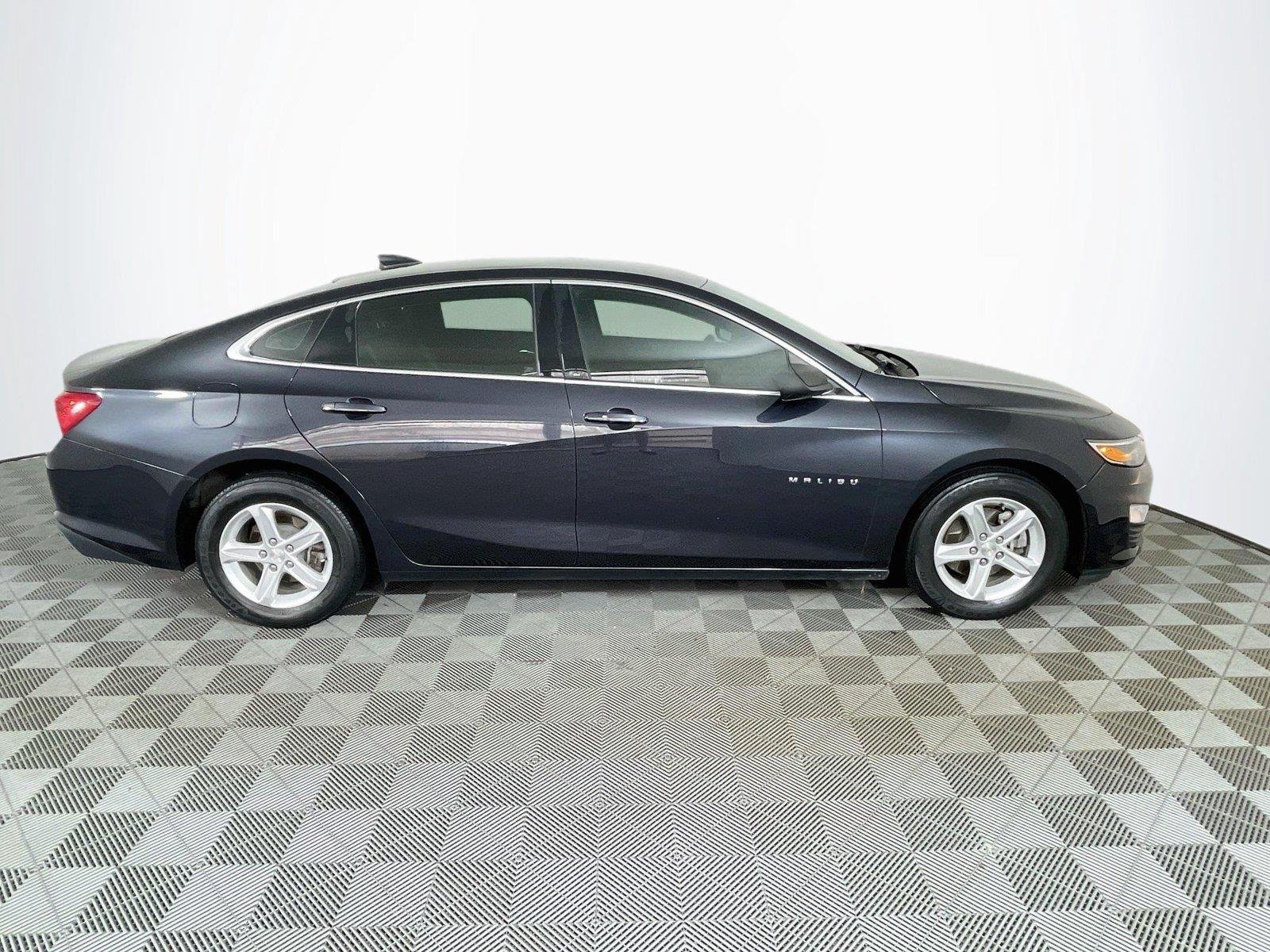 Used 2022 Dark Ash Metallic Chevrolet LS image 10