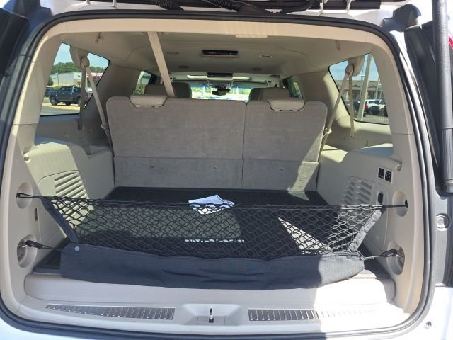 Used 2018 White Cadillac Premium image 12