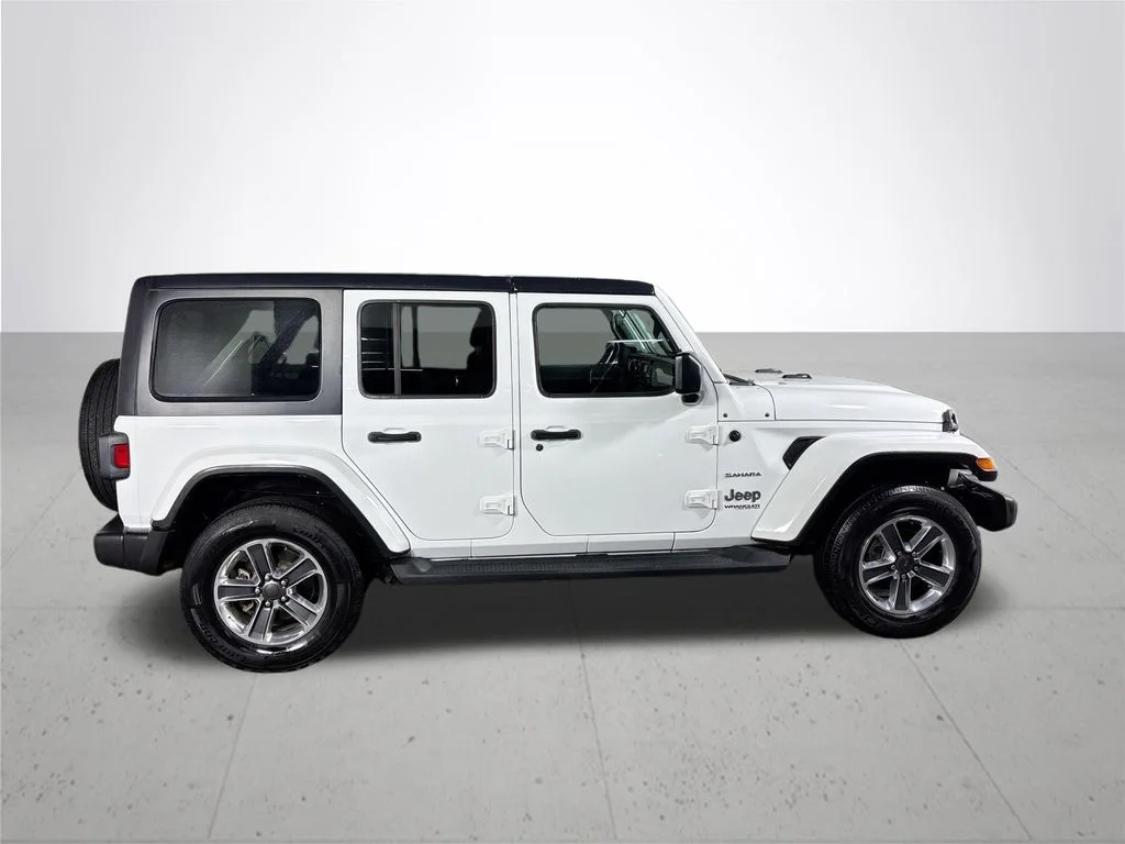 Used 2021 White Jeep Unlimited Sahara image 5