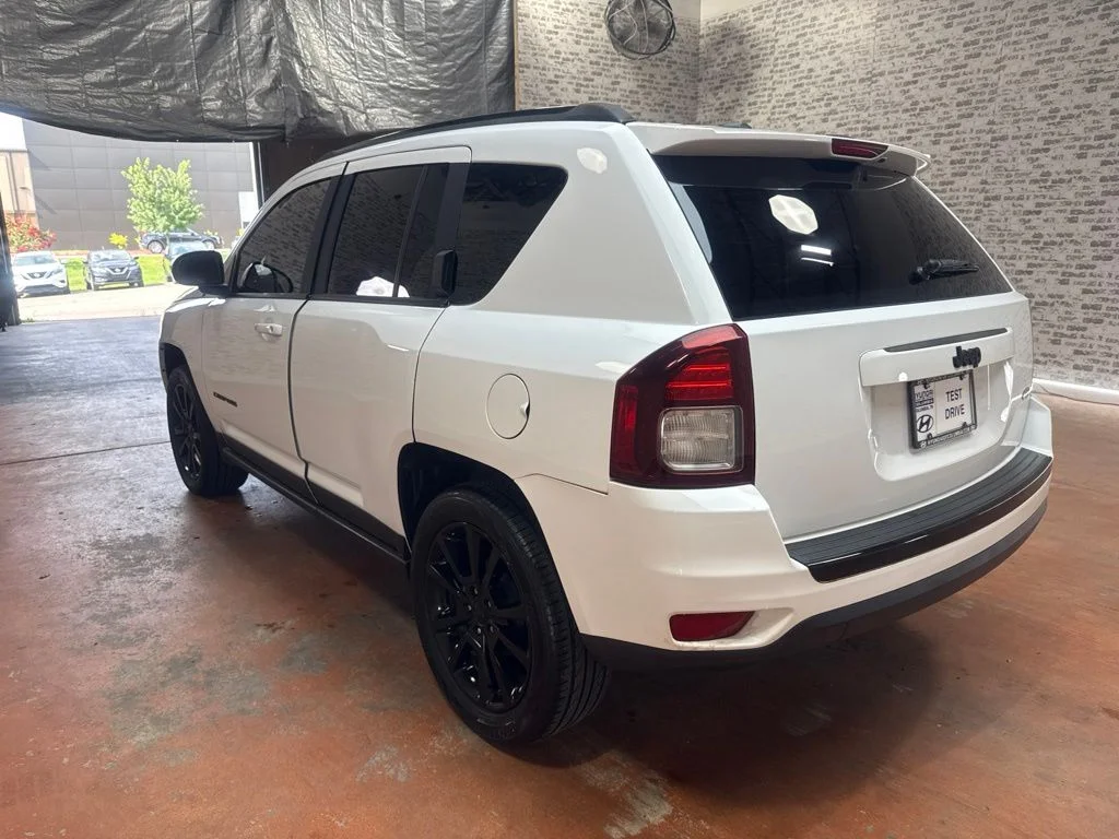 Used 2015 Bright White Clearcoat Jeep Sport image 5