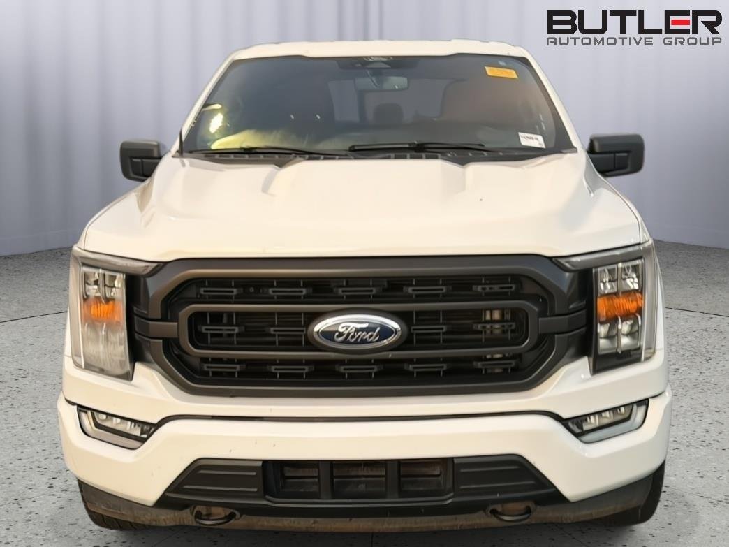 Used 2022 Oxford White Ford XLT image 3