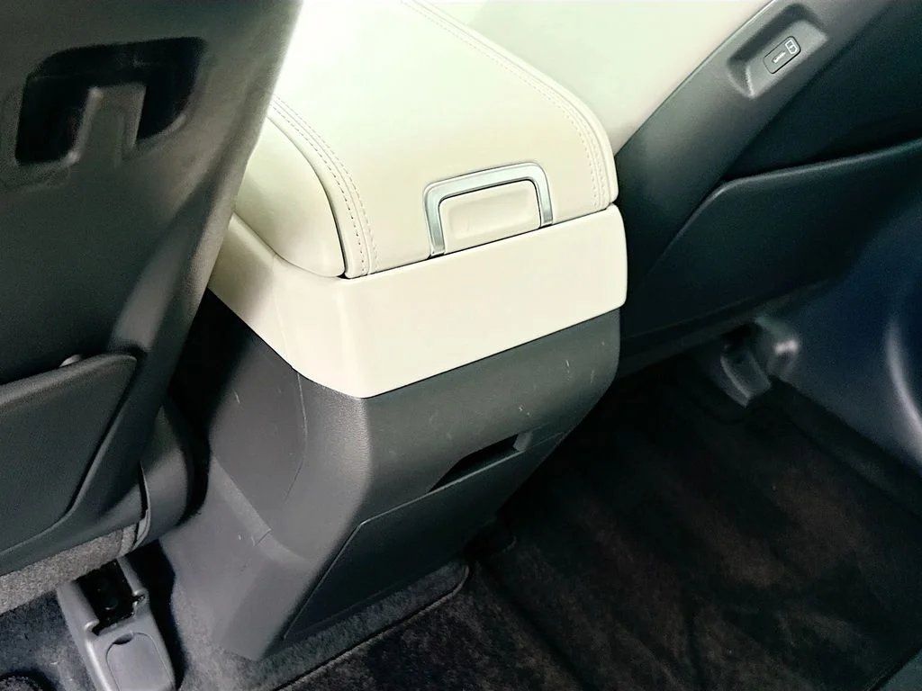 Used 2025 Gray Hyundai Calligraphy image 28