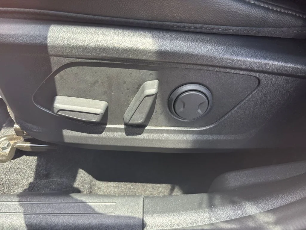 Used 2024 Black Hyundai NIGHT image 30