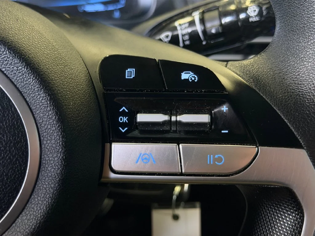 Used 2024 Blue Hyundai SE image 30
