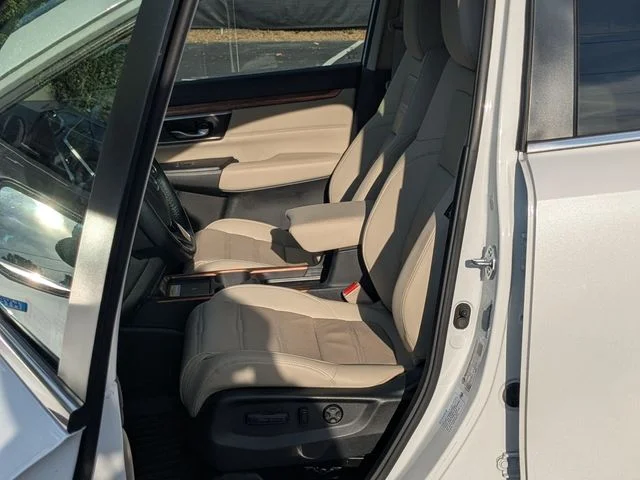 Used 2022 Platinum White Pearl Honda Touring image 12