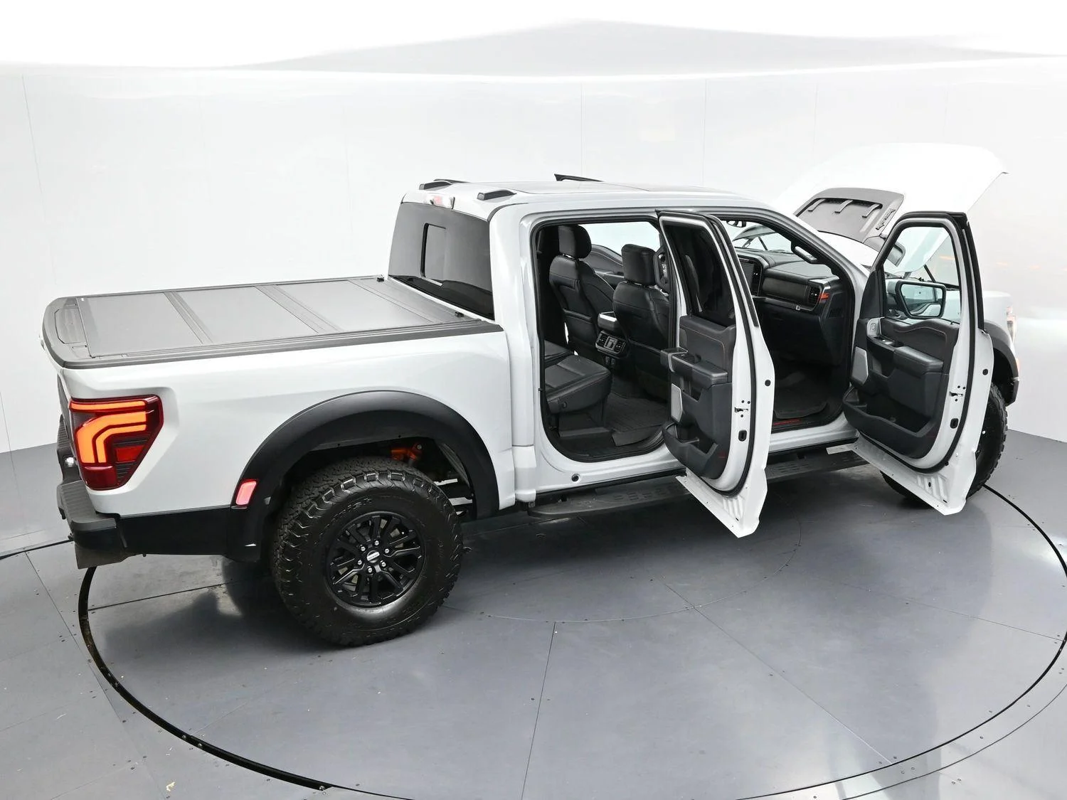 Used 2024 Avalanche Gray Ford Raptor image 46