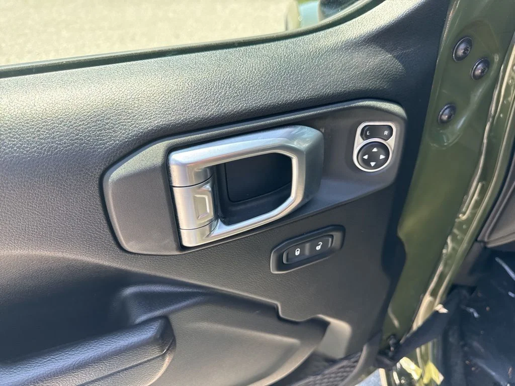 Used 2024 Green Jeep Sport S 4xe image 27