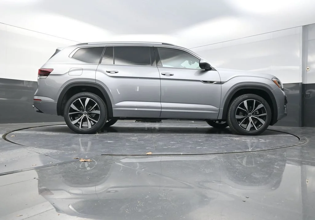 New 2026  Volkswagen 2.0T SEL Premium R-Line image 29