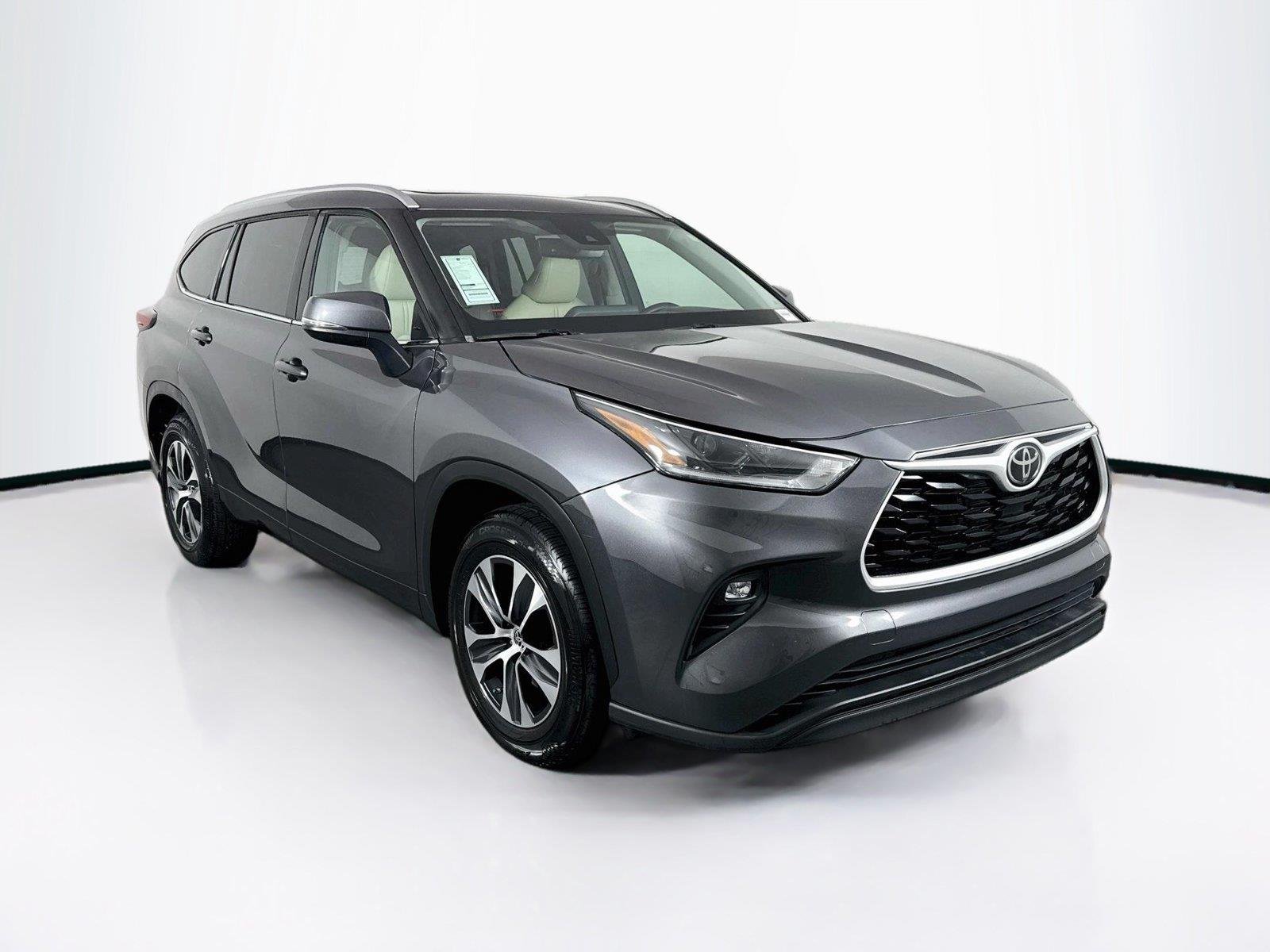 Certified Used 2021 Magnetic Gray Metallic Toyota XLE image 9