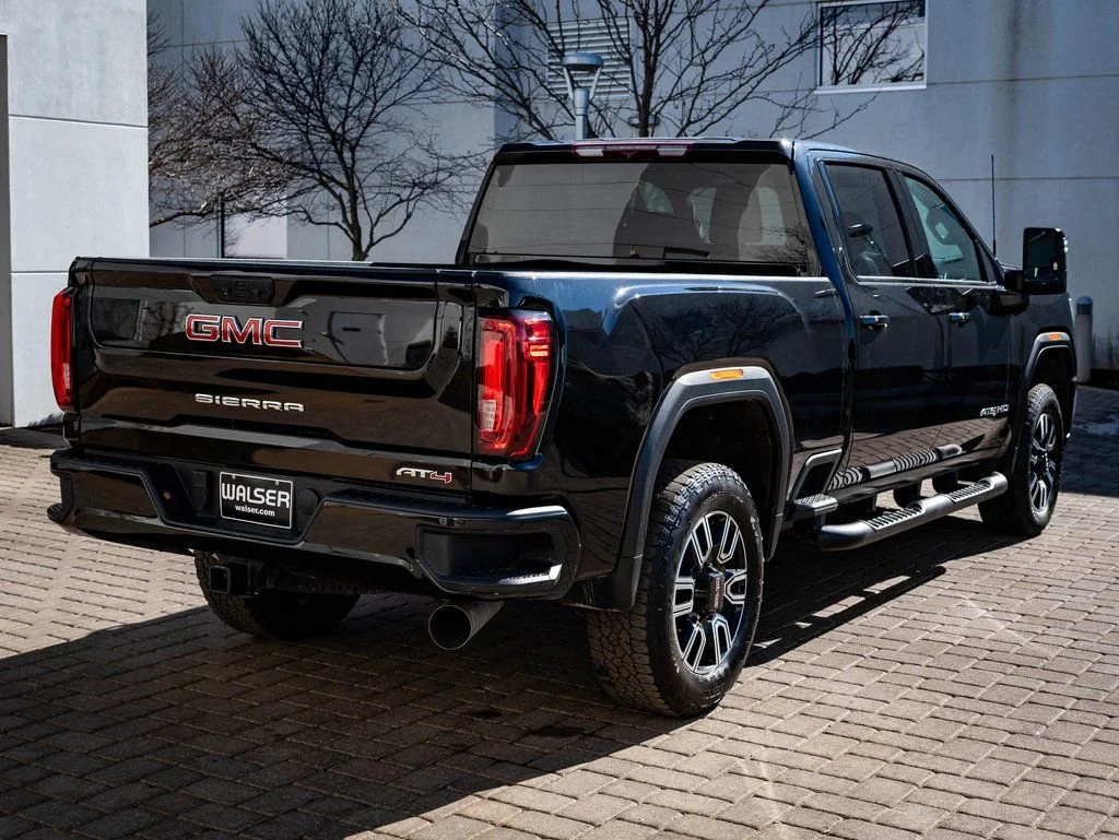 Used 2023 Ebony Twilight Metallic GMC AT4 image 10