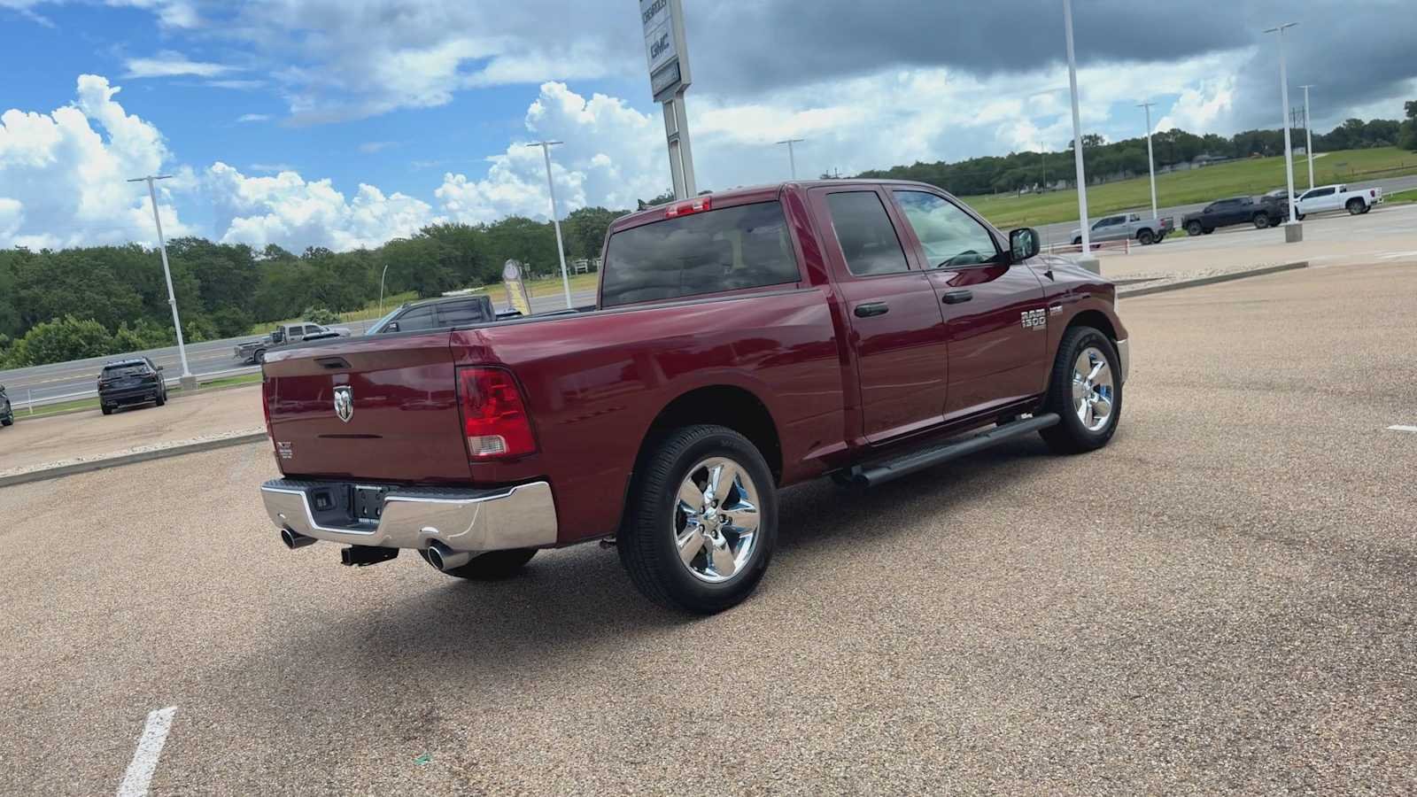 Used 2024 Delmonico Red Pearlcoat Ram Tradesman image 8