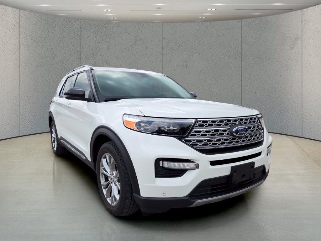 Used 2021 White Metallic Ford Limited image 13