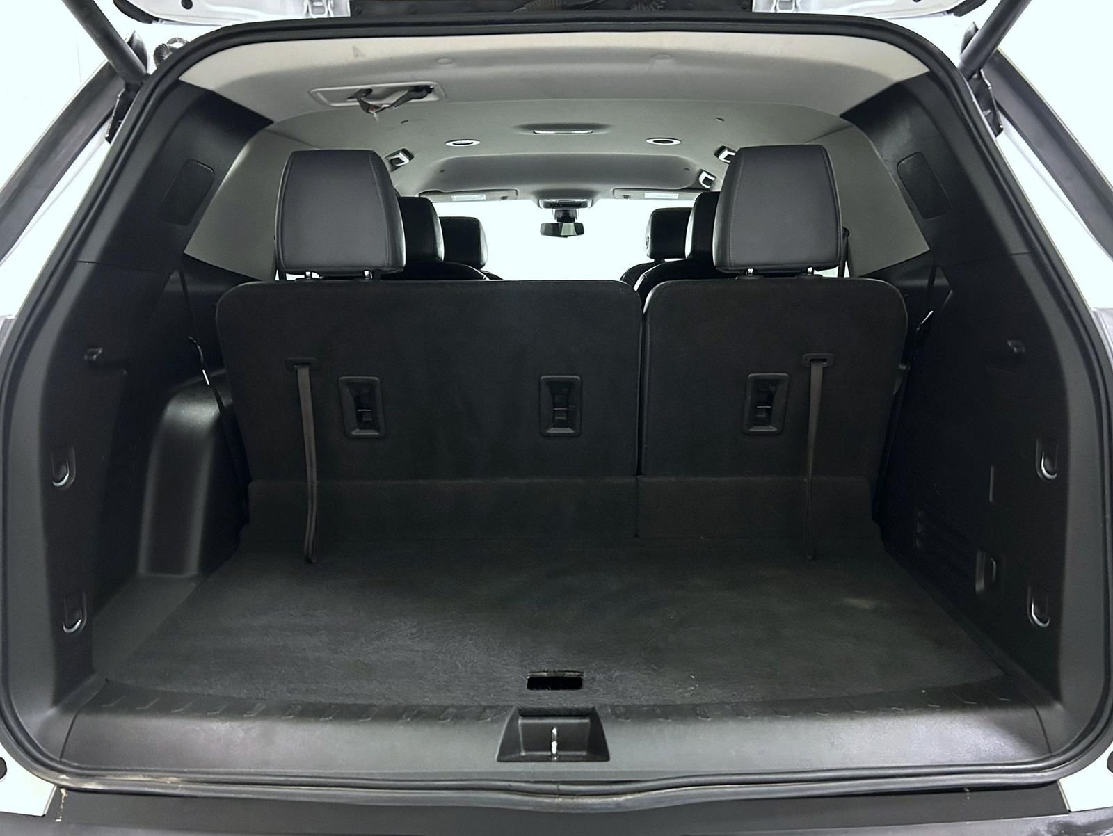 Used 2019 White Chevrolet 3LT image 22