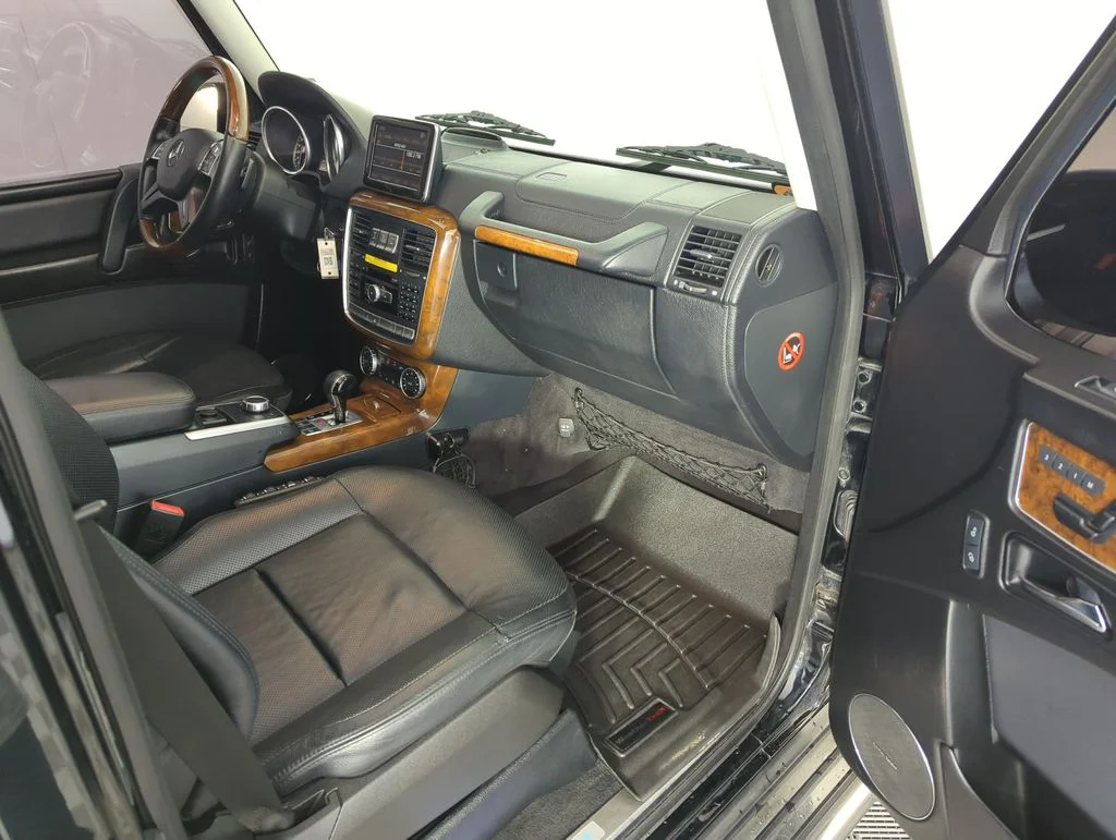 Used 2013  Mercedes-Benz G 550 image 34