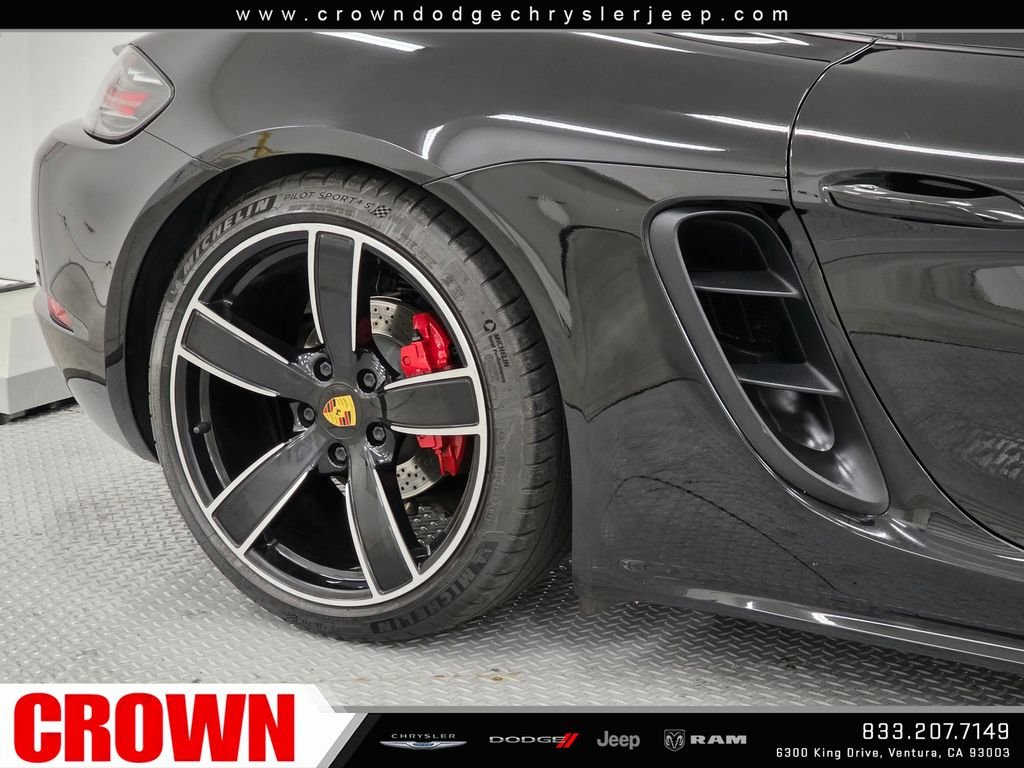 Used 2021  Porsche S image 10