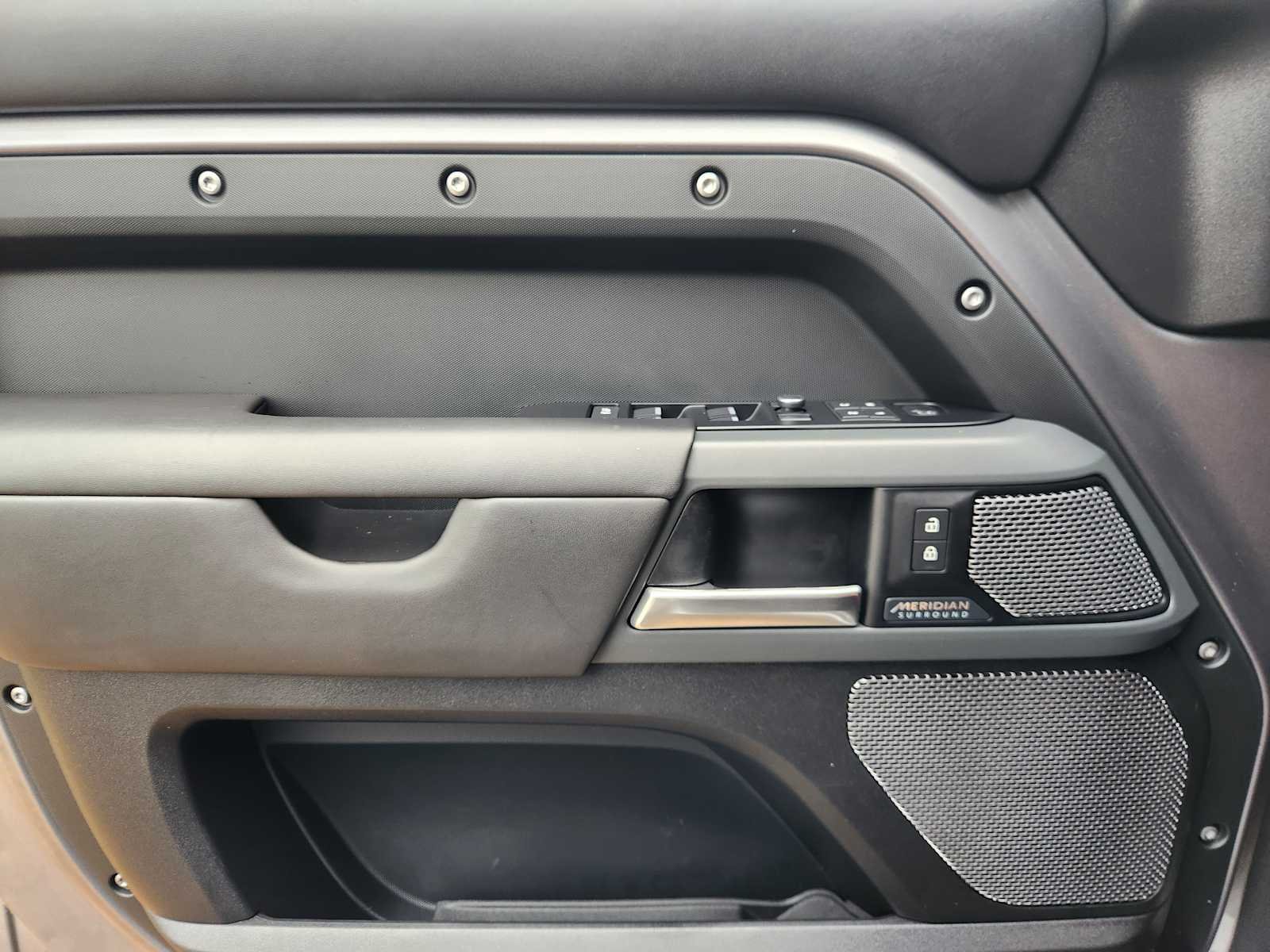 Used 2020 Eiger Grey Metallic Land Rover X image 19