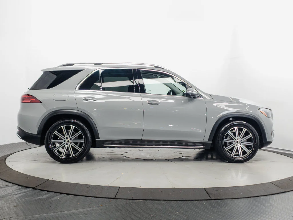 Certified Used 2026 MANUFAKTUR Alpine Gray Mercedes-Benz GLE 350 image 33