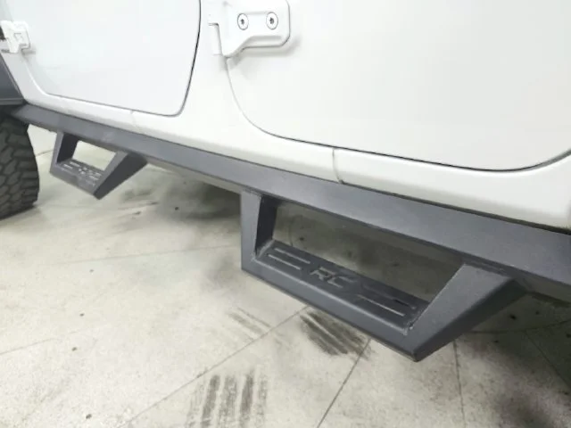 Used 2023 White Jeep Sport S image 41