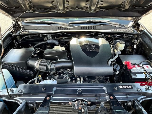 Used 2016 Gray Toyota SR5 image 35