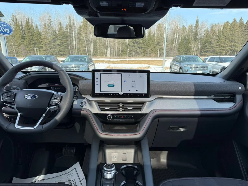 2026 Ford Explorer ST-Line - Photo 12