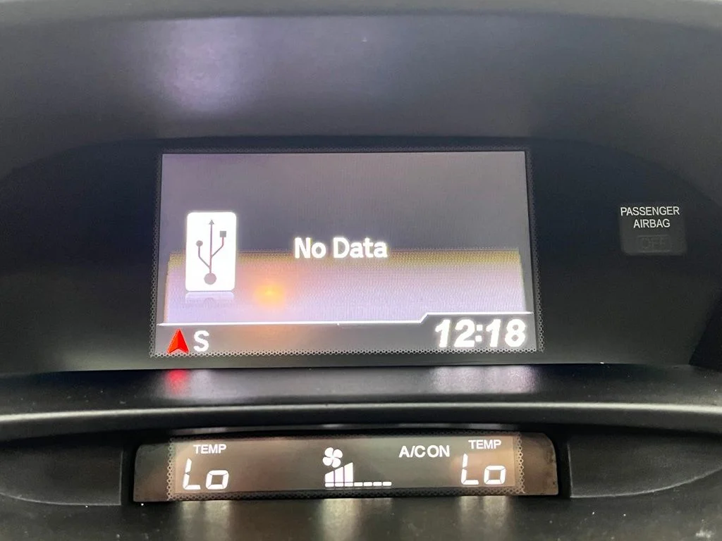 Used 2018  Acura Base image 6
