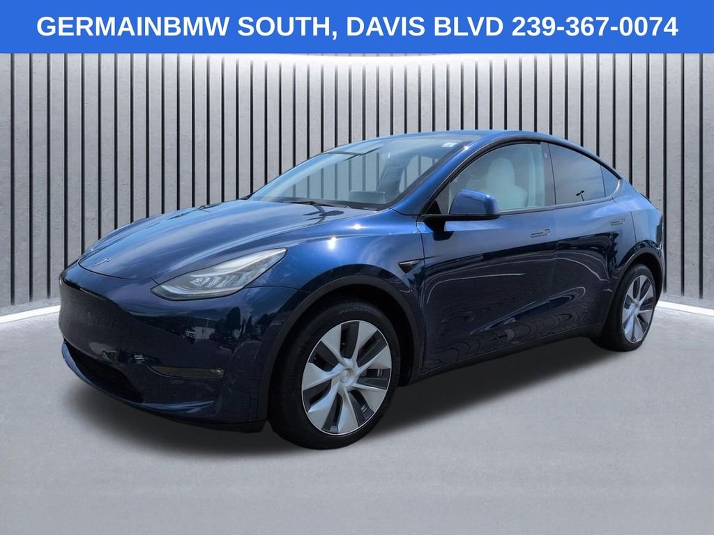 2022 Tesla Model Y Long Range Dual Motor All-Wheel Drive's photo