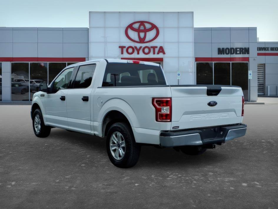 Used 2018 Oxford White Ford XLT image 4