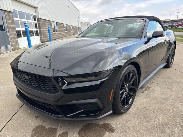 New 2025 Shadow Black Ford EcoBoost Premium image 35
