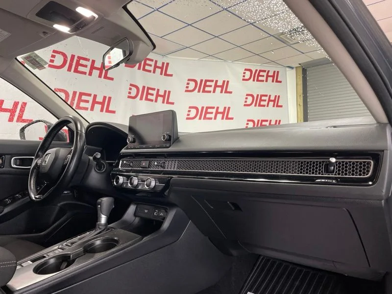 Used 2024  Honda EX image 14